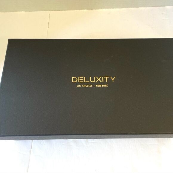 Deluxity Pink 2 Bag Gift Set - Picture 5 of 5